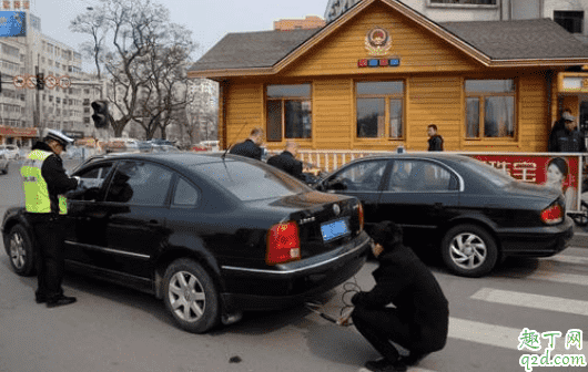 為什么汽車發動有汽油味 車子尾氣汽油味很重是什么原因4