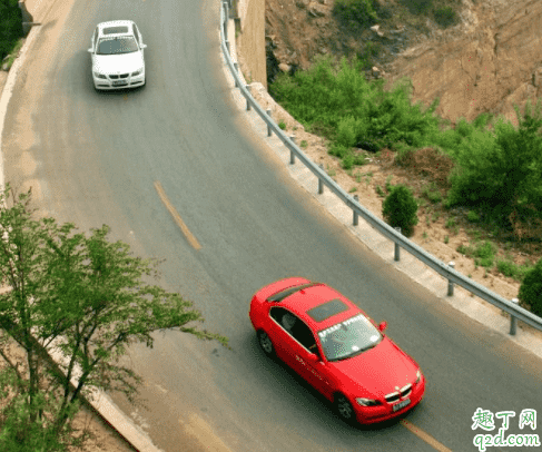 汽車托底是什么意思 汽車底盤磕了下有什么影響2