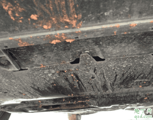 汽車托底是什么意思 汽車底盤磕了下有什么影響4