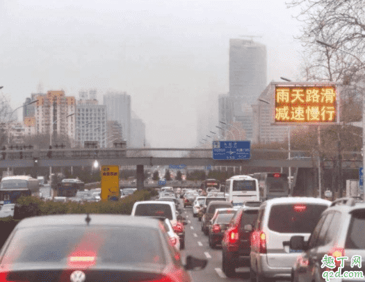 轉彎的時候可以換檔嗎  開車換擋可以跳檔嗎3