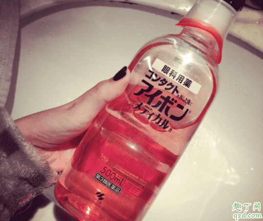 隱形眼鏡摘不下來可以用洗眼液嗎 隱形眼鏡可以用洗眼液浸泡嗎3