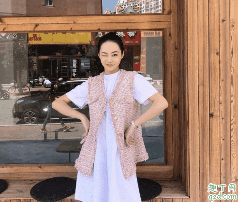 小香風馬甲配什么內搭 小香風背心馬甲搭配圖片20192