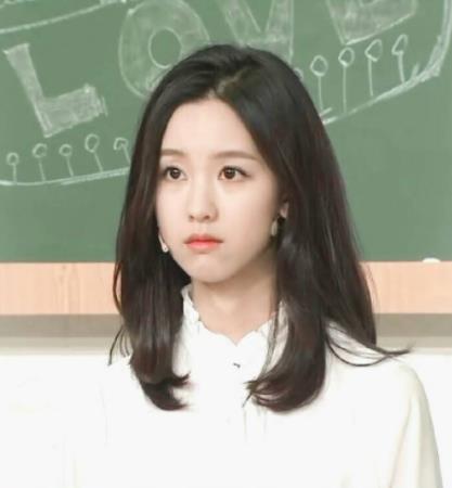 中國十大90后女明星排行榜，鄭爽感情一波三折，迪麗熱巴美若天仙