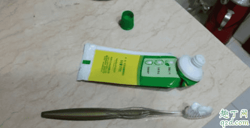 刷了過期的牙膏會怎么樣 沒開封的牙膏過期了還能用嗎4