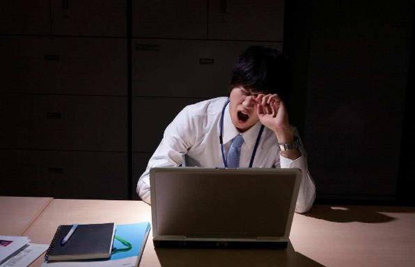 長期上夜班，算是熬夜嗎？聽聽醫生說熬夜的正確說法