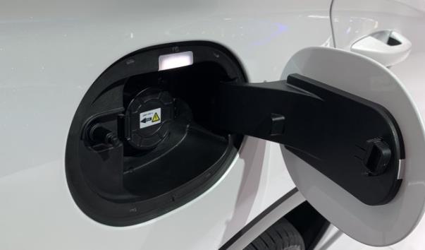 比亞迪宋PRO油箱多少升？比亞迪宋電瓶在哪個位置