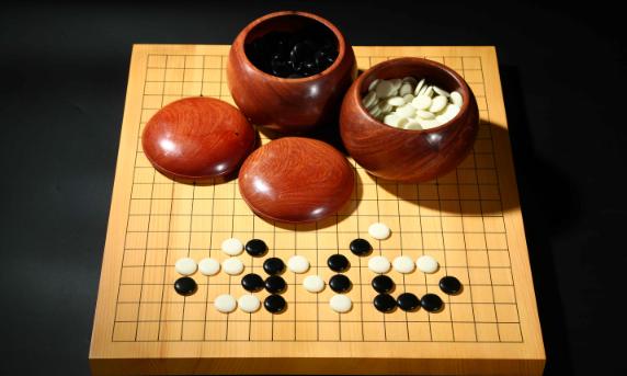 圍棋入門一般要多久？圍棋什么叫小飛守角