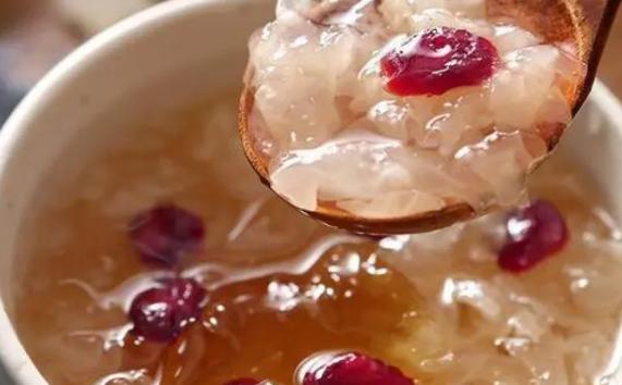 膠原蛋白什么時候吃最好？膠原蛋白吃多了會怎樣