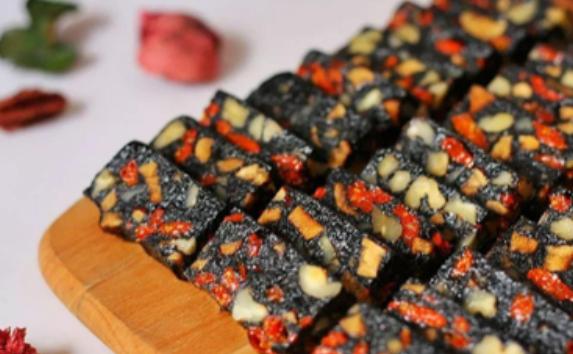 阿膠糕里面怎么有黃明膠？阿膠用開水泡還是溫水