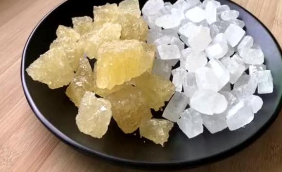 黃冰糖和白冰糖哪個好？黃冰糖和白冰糖的區別